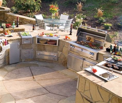 Outdoor Kitchen Design Ideas