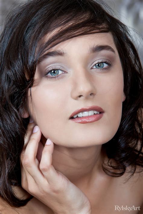 Hot Brunette Vixen Posing On Cam Flaunting XXX Dessert Picture