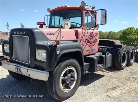 1966 Mack R600 Other Equipment Trucks For Sale Tractor Zoom
