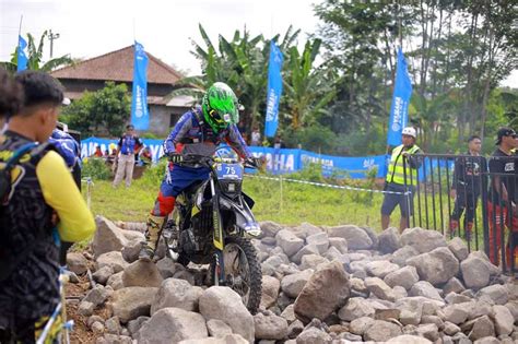 Shell BLU CRU Yamaha Enduro Challenge Salatiga Rekor 147 Start