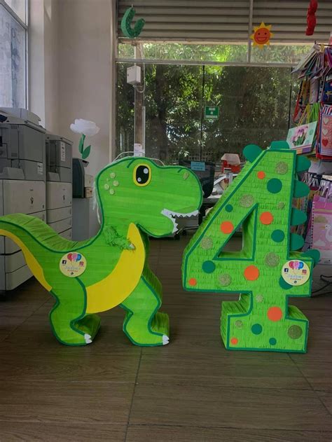 Pi Ata De Dinosaurio Rex Decoracion De Dinosaurios Fiestas Pi Atas