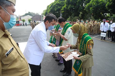 Penghargaan Pegawai Berintegritas Dan Berkomitmen Periode September