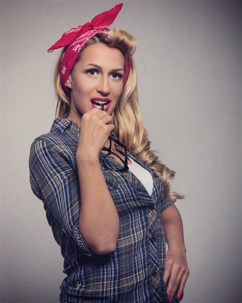 Pin Up Blonde Girl Retro Style With Sunglasses Stock Photo Image Of Blond Portrait 87814944
