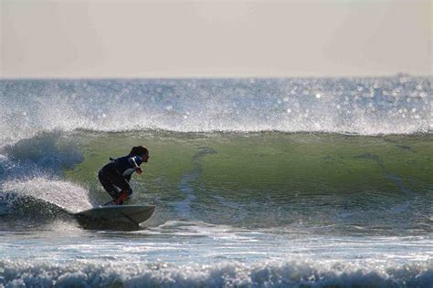 Où faire du surf débutant Apprentice surfers how to start