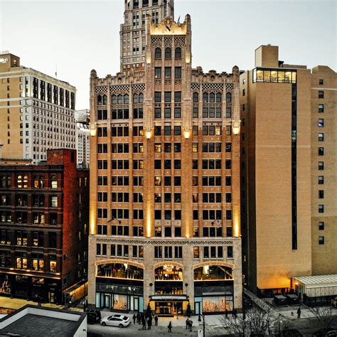 The Element Detroit Hotel opens in historic Metropolitan Building ...