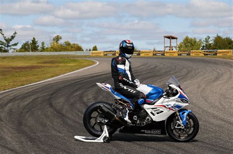 Bmw Hp4 Race S1000rr Sbk Motoplus Ca