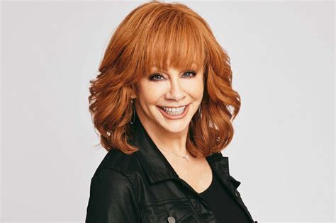 reba mcentire set  headline  nbc sitcom