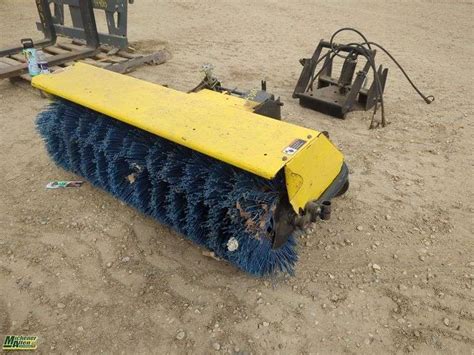 John Deere Quick Hitch Broom Michener Allen Auctioneering Ltd