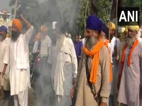 Farmers In Amritsar Protest Against Centre Over Agriculture Reform