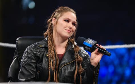 Ronda Rousey Wins First Smackdown Womens Championship At Wrestlemania