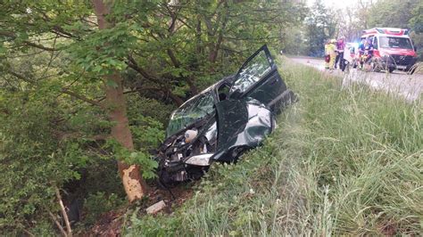 F Nf Junge Menschen Bei Unfall In Weida Teils Schwer Verletzt