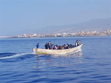 Llegan 91 Migrantes A Tenerife En Un Cayuco El Sexto En Canarias En Menos De 24 Horas