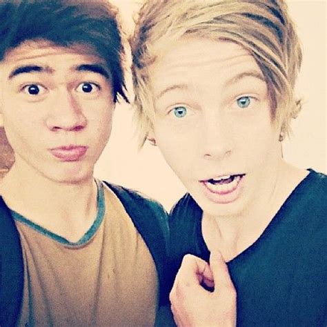 Calum Hood And Luke Hemmings Luke Luke Hemmings 5 Seconds Of Summer