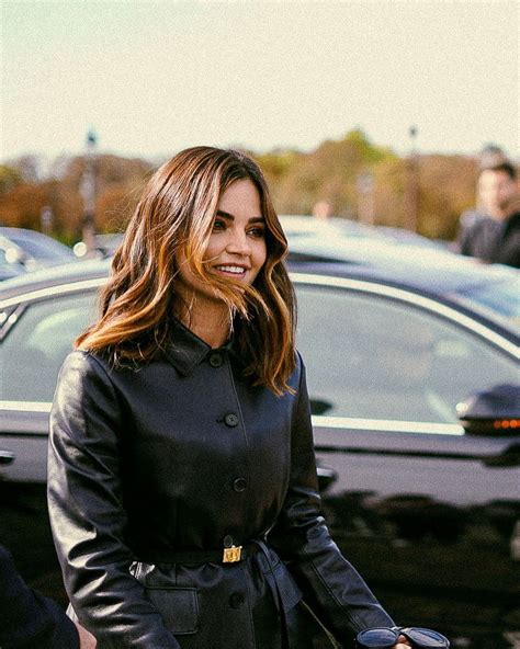 Jenna Coleman Style Jenna Louise Coleman Mina Harker Clara Oswald