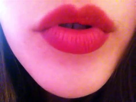 ASMR Kiss Sounds With Up Close Whispering Video Dailymotion