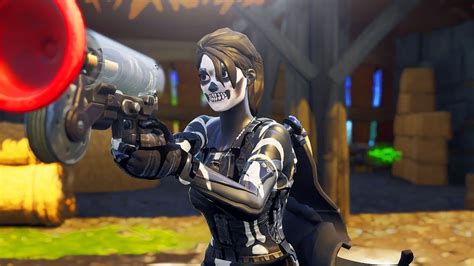 I Got The Female Skull Trooper Skin In Fortnite YouTube