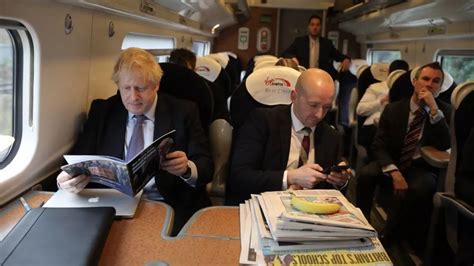 Vocea Lui Boris Johnson Va Anun A Sosirea Trenurilor N G Rile Din