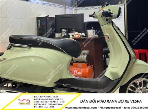 Dán đổi màu xanh bơ xe Vespa Nguyễn Decal Chuyên Dán Keo Xe Design