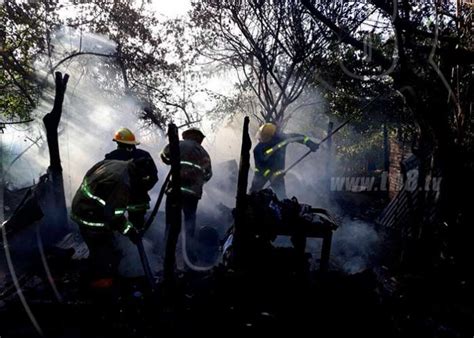 Chinandega Humilde Familia Pierden Sus Pertenencias Al Incendiarse Su