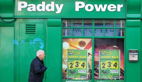 paddy power owner buys   stake  fanduel  eurbn extraie