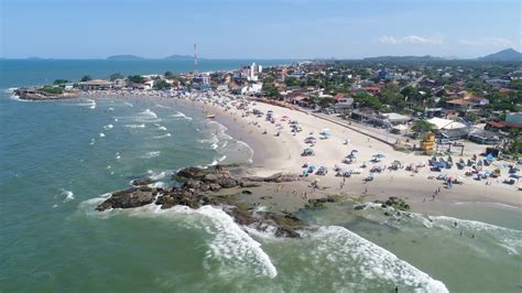 Menino de 5 anos morre afogado em praia de Itapoá