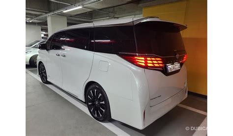 New Toyota Alphard 2.5 Petrol / HYBRID / Model 2024 / 4WD 2024 for sale in Dubai - 712604