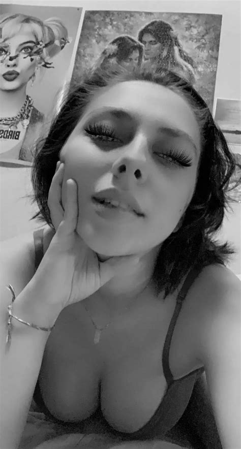 Dont Get Distracted Nudes Downblouse NUDE PICS ORG