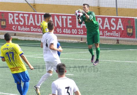 El C D Utrera En Su Mejor Partido De La Temporada Golea 5 0 Al Conil C