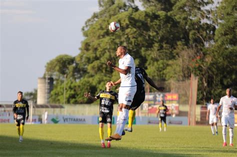 Paraná inicia temporada duas derrotas e técnico cobra Tem que