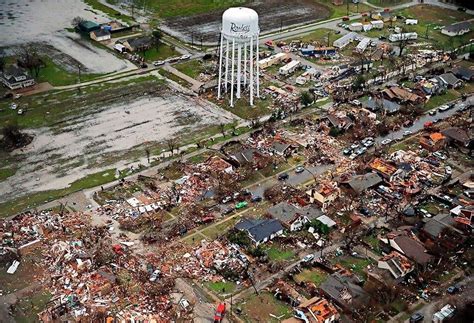 Tornado Hit Near Dallas Tx Last Night A Sobering Image Weather