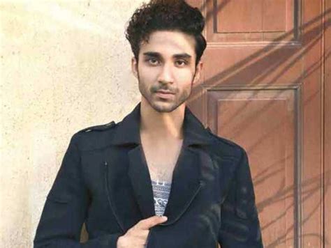 Raghav Juyal Height, Age, Girlfriend, Family, Biography - WikiBio