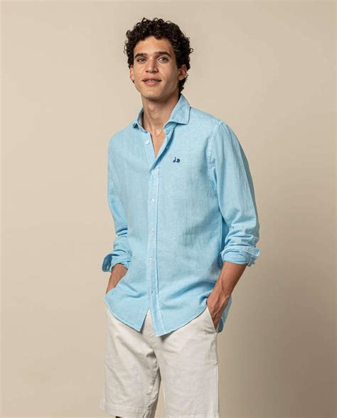 Camisa De Hombre Corte Regular Lisa En Color Azul Celeste · Scotta 1985