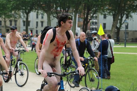 Wnbr Bristol World Naked Bike Ride Nakedsol Flickr