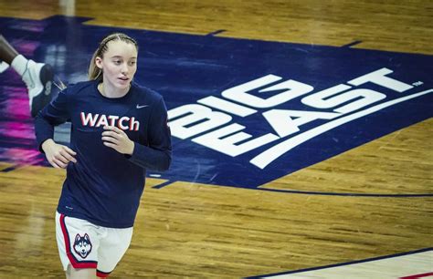 Uconn Women Bounce Back From First Loss Rout No Depaul Behind