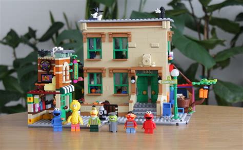 LEGO Sesame Street now available! - Jay's Brick Blog