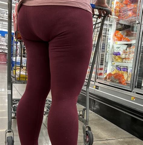 Pawg Milf With Red Leggings Spandex Leggings Yoga Pants Forum