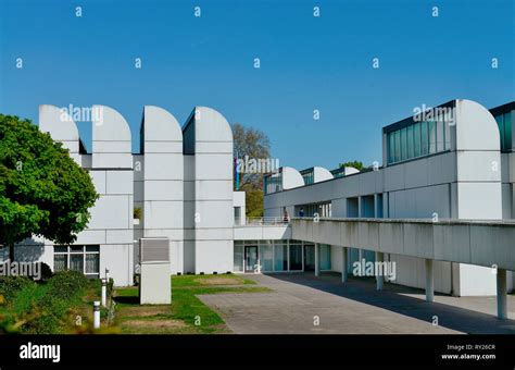 Bauhaus Architecture Berlin Hi Res Stock Photography And Images Alamy