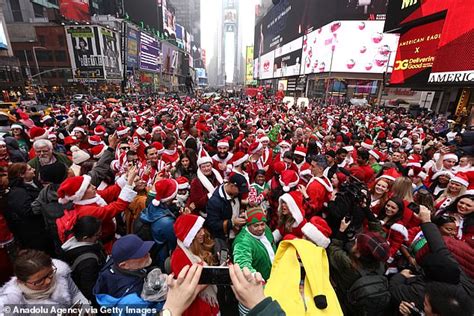 Nycs Notorious Santacon Known For Its Booze Fueled Antics Is Canceled