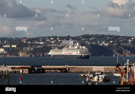 Ocean Liners Hi Res Stock Photography And Images Alamy