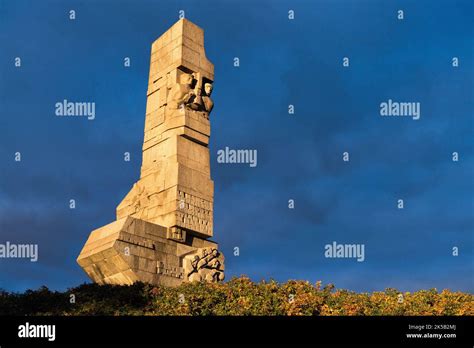 Pomnik Obroncow Wybrzeza Monumento De La Costa Defensores Para