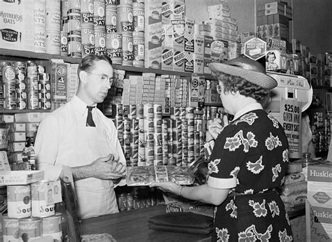 20 Rare Vintage Photos Of Grocery Stores That Will Amaze You Demilked