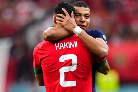 World Cup 2022 Kylian Mbappe Khởi động Sút Bóng Trúng Cổ động Viên