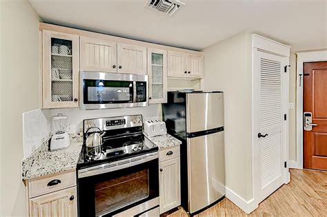 Hotel Baytowne Wharf Pilot House 408 Destin