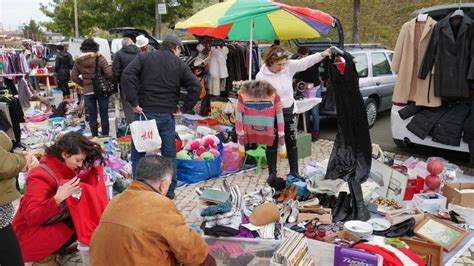 Feira da Bagageira boa adesão Junta de Freguesia de Corroios