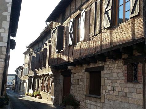 Camping Cordes sur Ciel proche Domaine la Vallée du Tarn