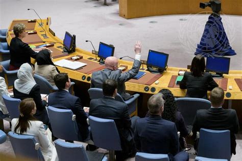 Security Council Adopts Resolution 1564 2004 Un Photo