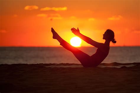 Pilates on the Beach, instructor Kelly Roberts. www