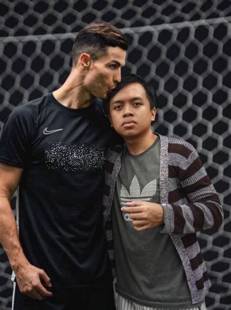 Ngefans Abis 10 Foto Editan Fans Bareng Cristiano Ronaldo