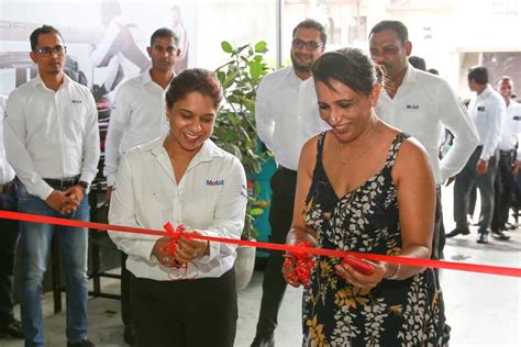 Mclarens Lubricants Ltd Unveils Inaugural Mobil Autocare Centre In Sri