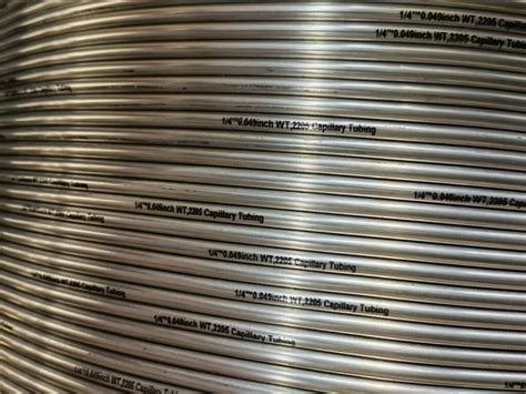 Duplex 2205 1 4 OD Welded Capillary Tubing With Oil Filling Wide Steel